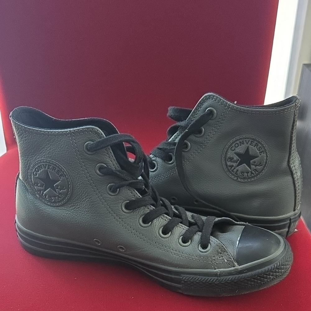 Converse Black High-Top Sneakers Grey Leather M8 W10